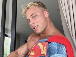 Profile Picture of Loki Andersen