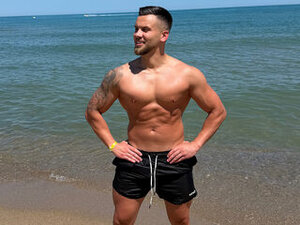 Profile Picture of Julian Bradley
