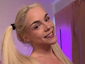 Profile Picture of DaiseyDesire