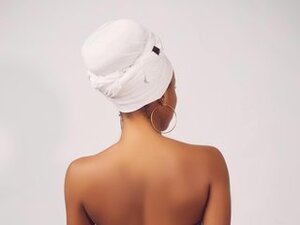 Profile Picture of Ebonybloom69