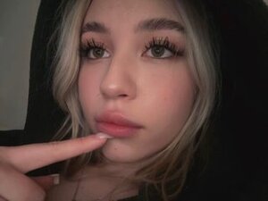 Profile Picture of SidneySween19