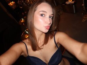 Profile Picture of VeronicaIrresistible