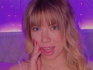 Profile Picture of BlondieBliss