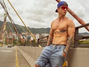 Profile Picture of Ryan Blu