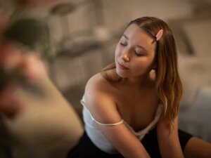 Profile Picture of -NaughtyAngel-