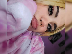 Profile Picture of BarbieFox9