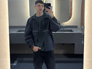 Profile Picture of Adam_Master77